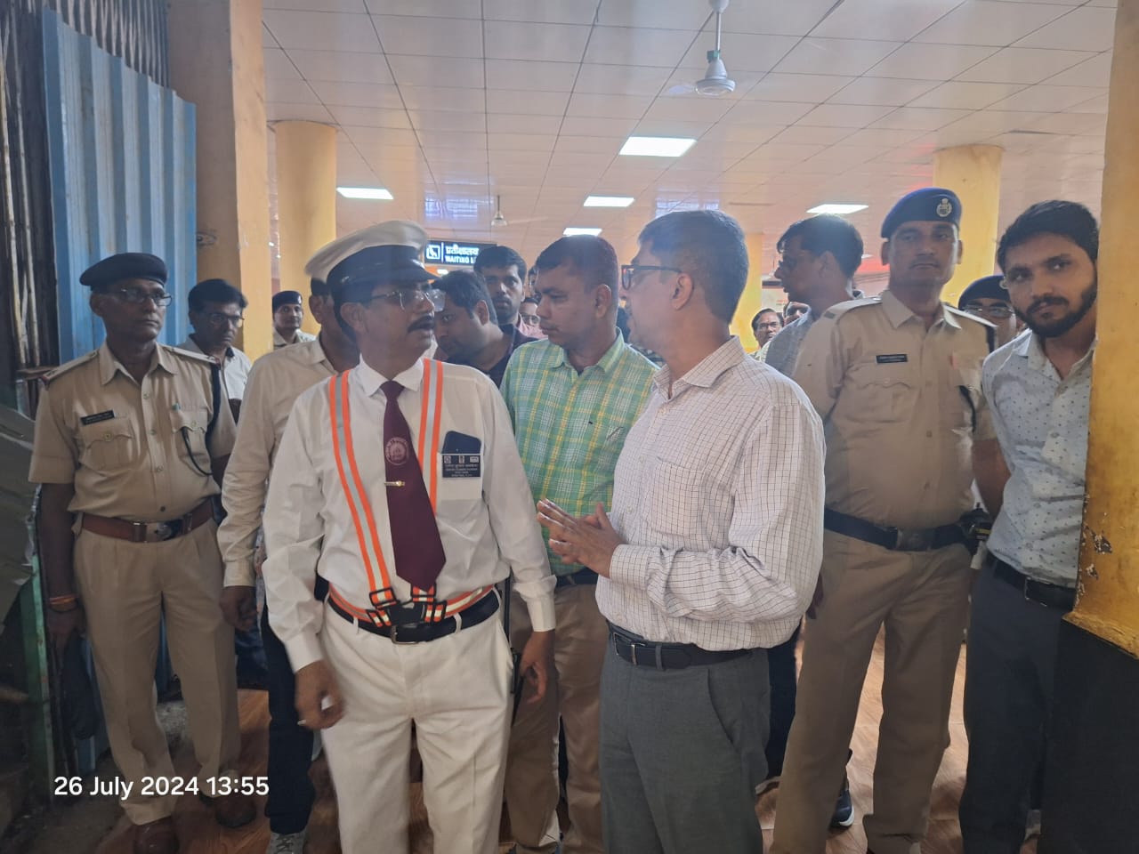 "Bhopal Divisional Railway Manager inspected major railway stations"