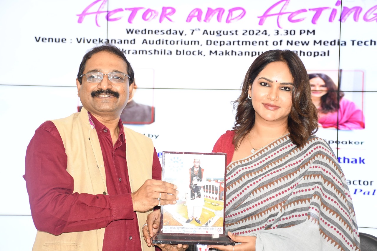 Special lecture organized on 'Actor and Acting' in Makhanlal Chaturvedi University