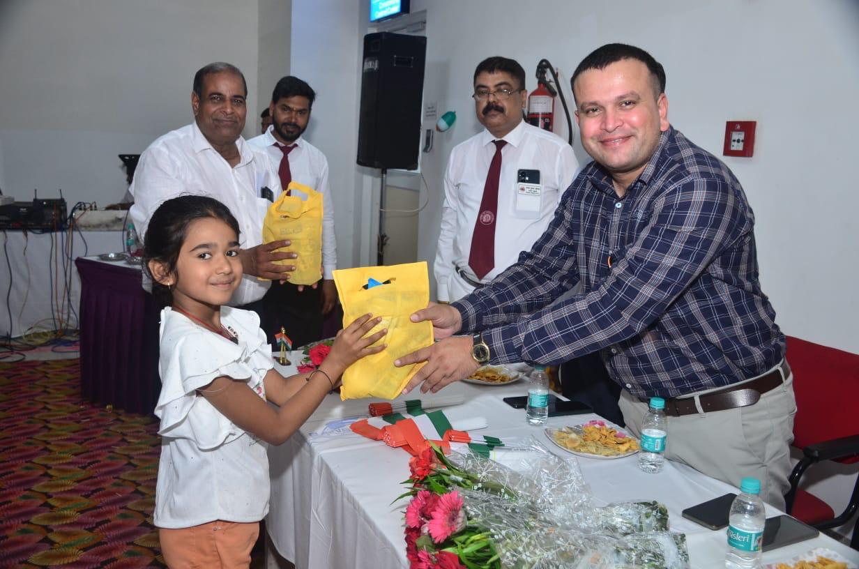 Wonderful presentation of children in the cultural program of Railways at Rani Kamlapati station.