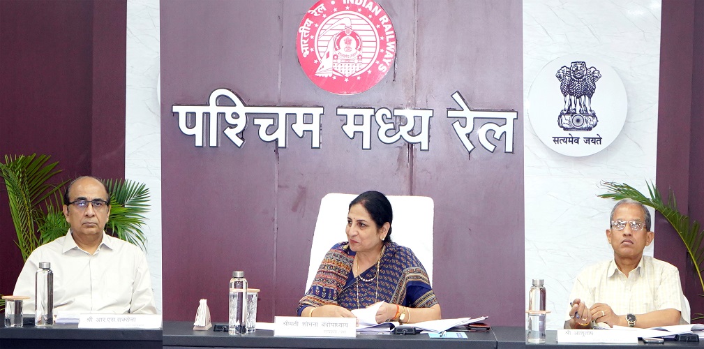 Weekly coordination review meeting was held under the chairmanship of General Manager Shobhana Bandopadhyay