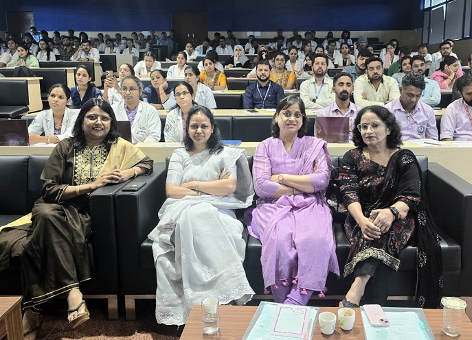 CME organized on pharmacovigilance for health workers in AIIMS