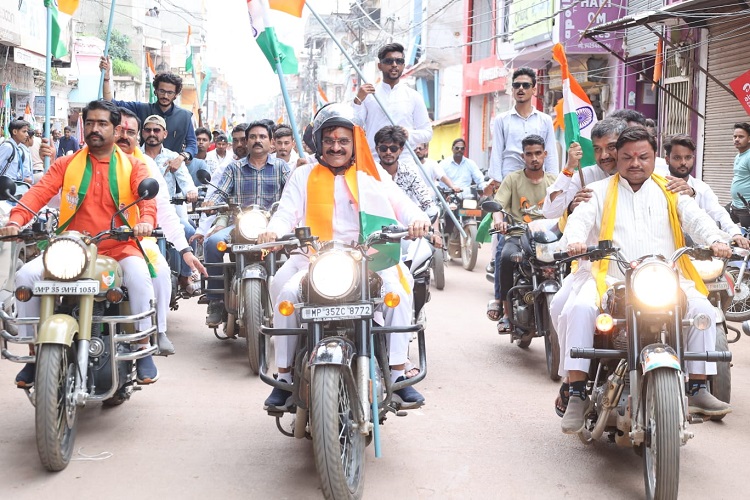 Vishnudutt Sharma addressed youth dialogue program under Har Ghar Tiranga campaign in Panna.