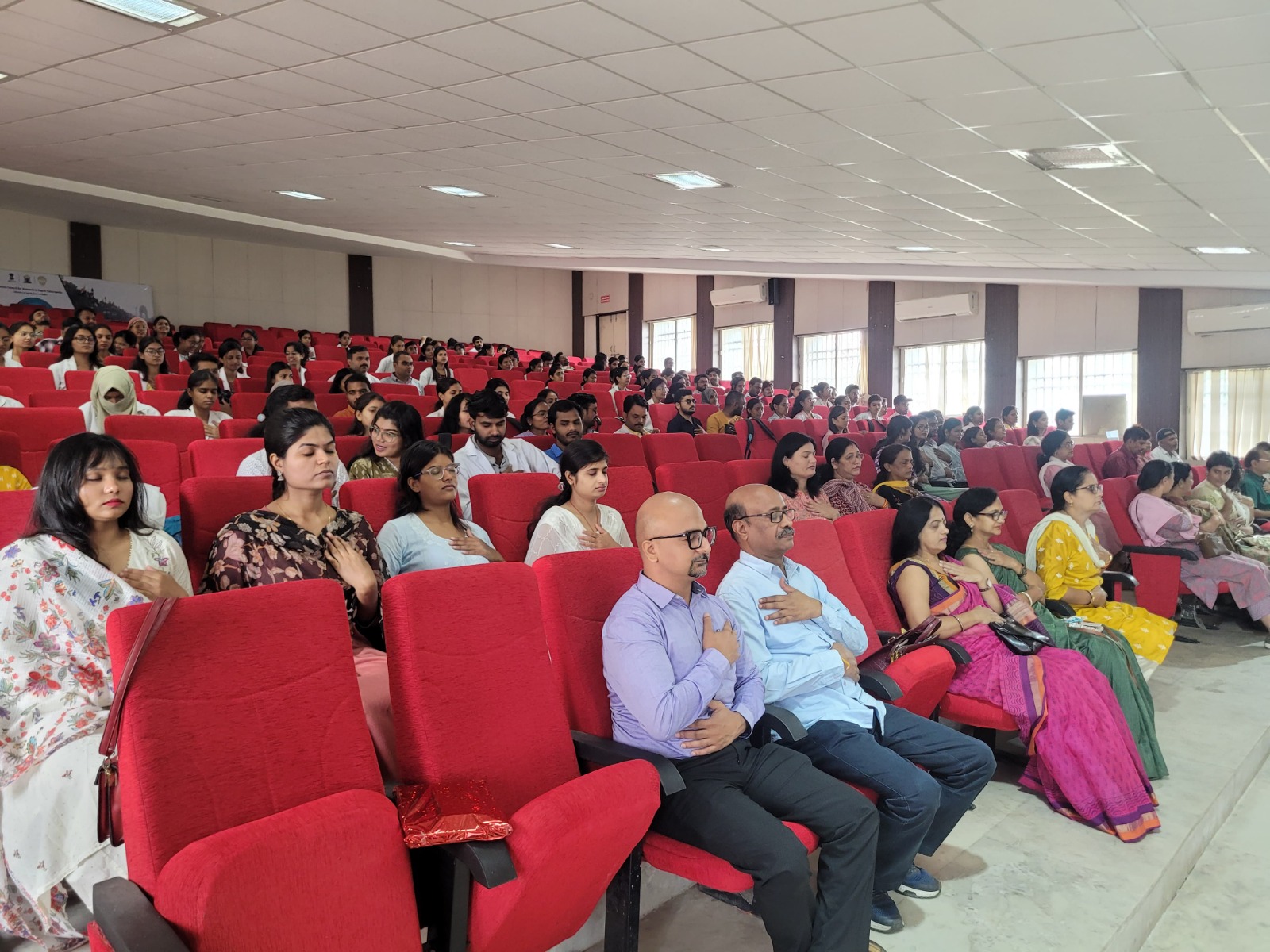 Dr. Ashish Kumar Dixit of AIIMS Bhopal gave a lecture on OCD anxiety. 