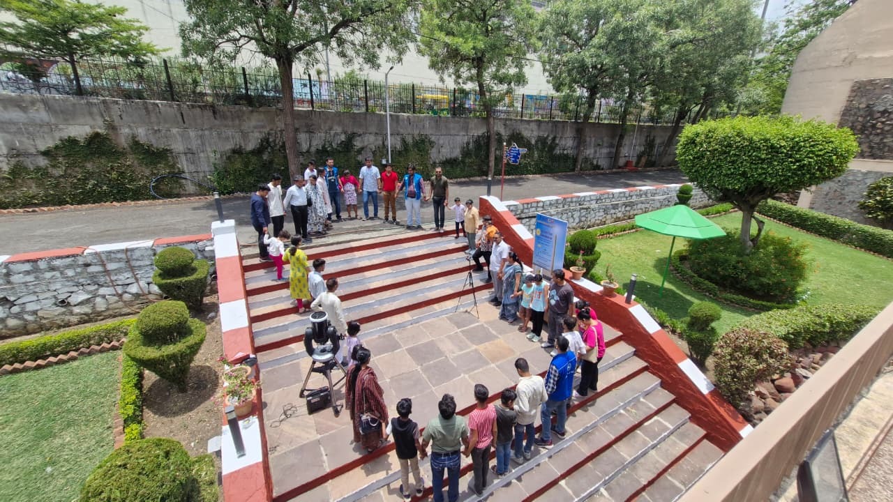 आंचलिक विज्ञान केन्द्र भोपाल में शून्य छाया दिवस मनाया गया