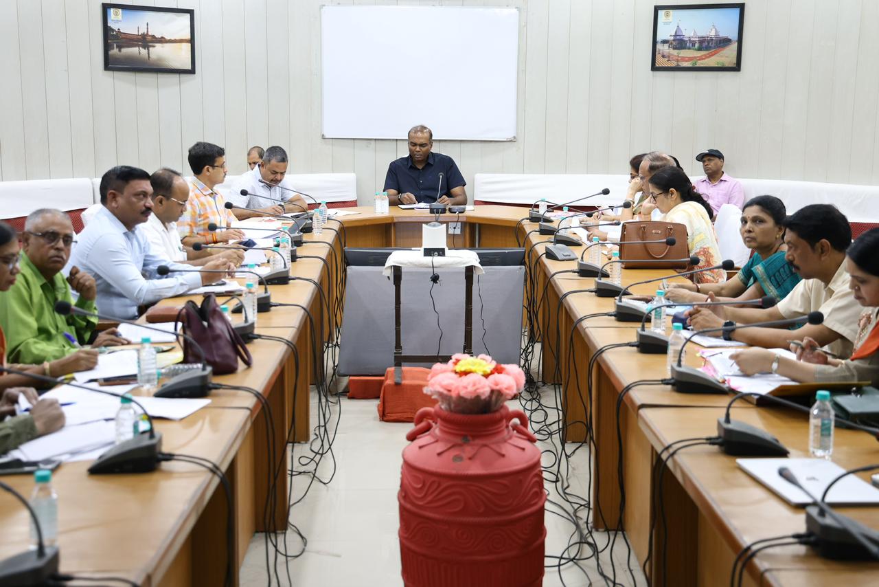 समय-सीमा पत्रों की साप्ताहिक समीक्षा बैठक संपन्न
