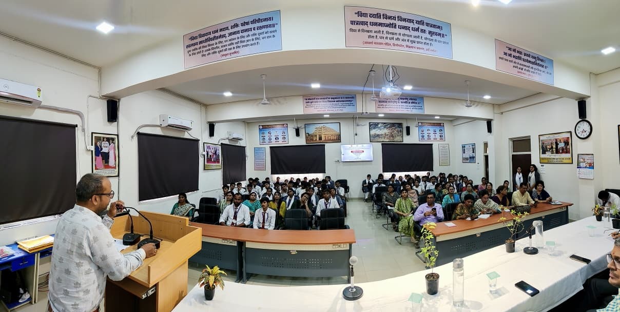 संस्कृत वाङ्मय और भारतीय ज्ञान-परंपरा पर उन्मुखीकरण व्याख्यान आयोजित