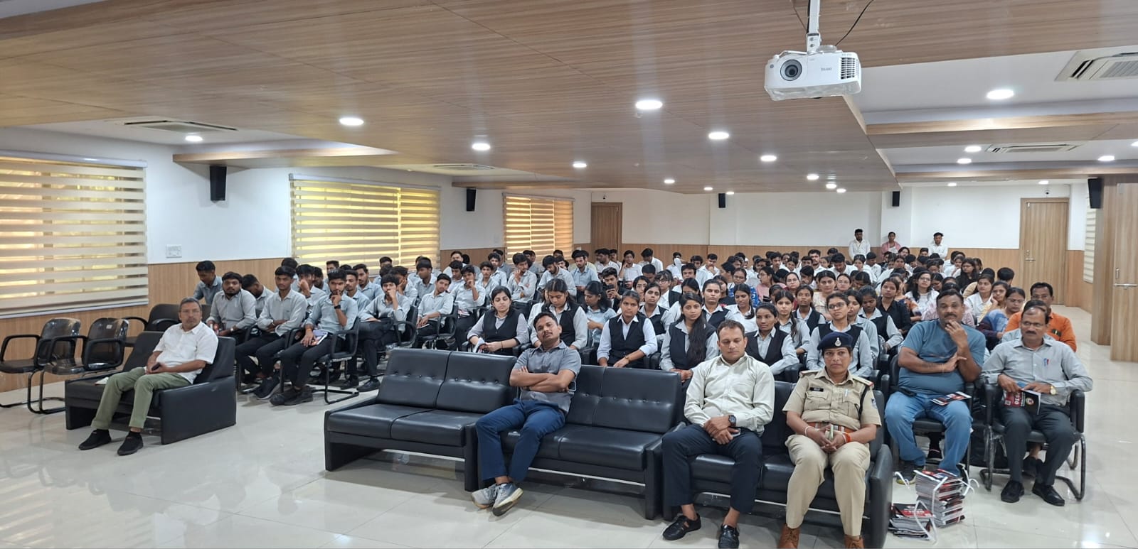 बरकतउल्ला विश्वविद्यालय में साइबर सुरक्षा जागरूकता कार्यक्रम आयोजित