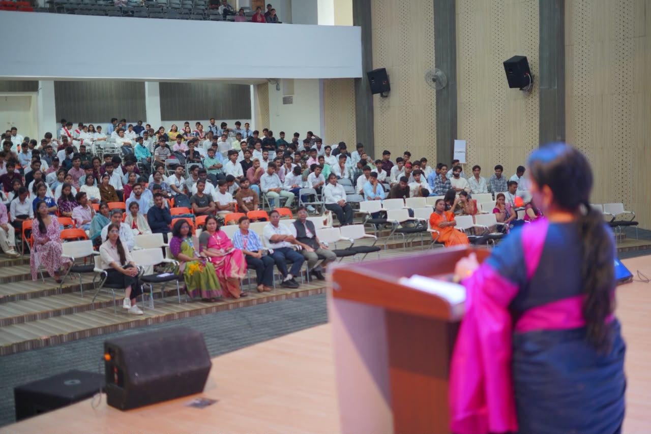 मध्यांचल यूनिवर्सिटी में नवप्रवेशित विद्यार्थियों का ओरिएंटेशन