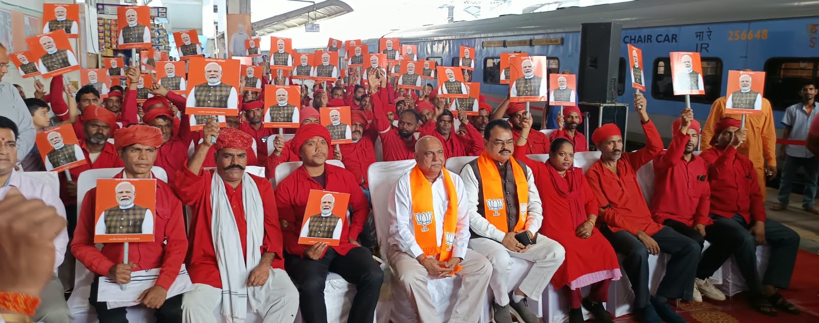 रानी कमलापति स्टेशन पर ‘मन की बात’ का सामूहिक श्रवण, बड