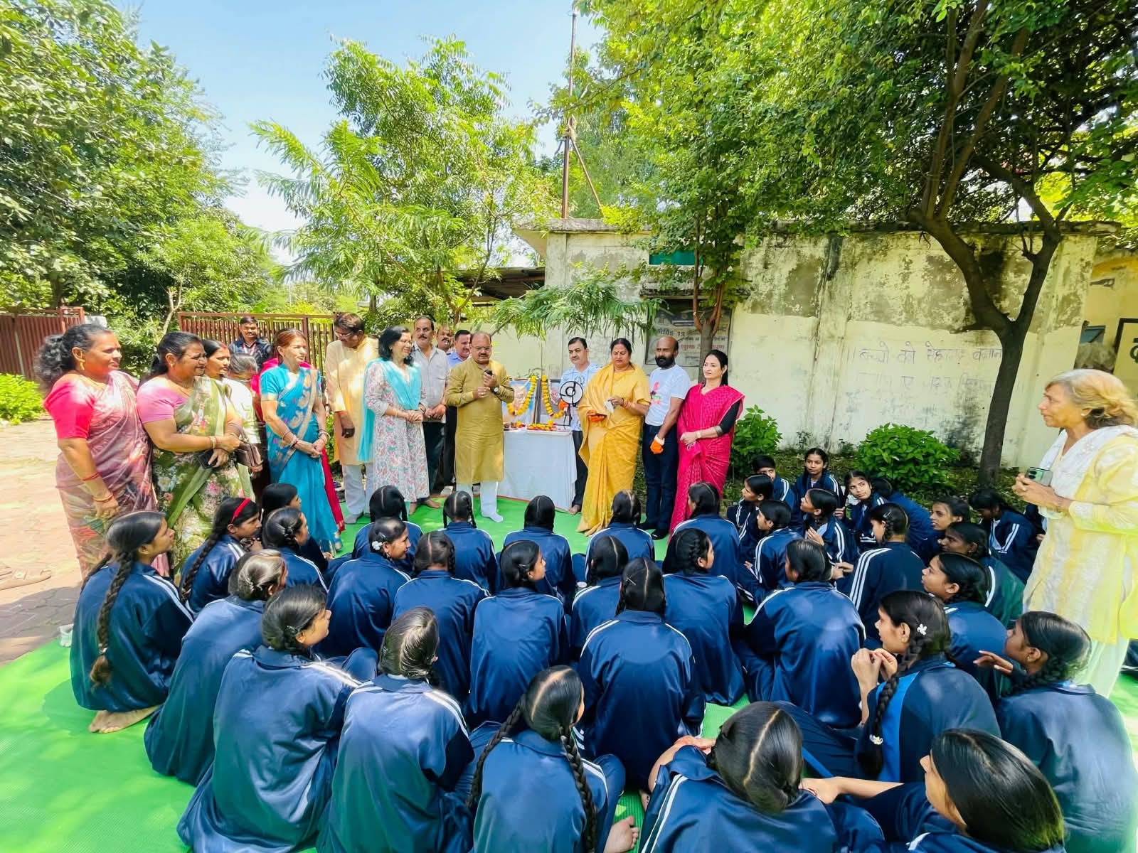 गांधी जयंती पर विधायक सबनानी ने स्वच्छता अभियान में भाग लिया
