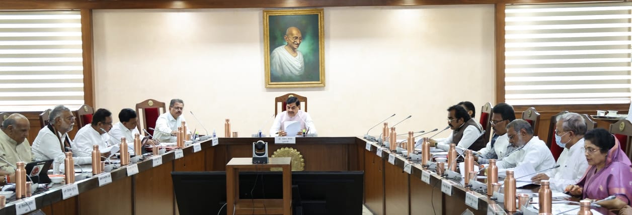 प्रधानमंत्री मोदी के सार्वजनिक जीवन के 25 वर्ष पूर्ण होने पर