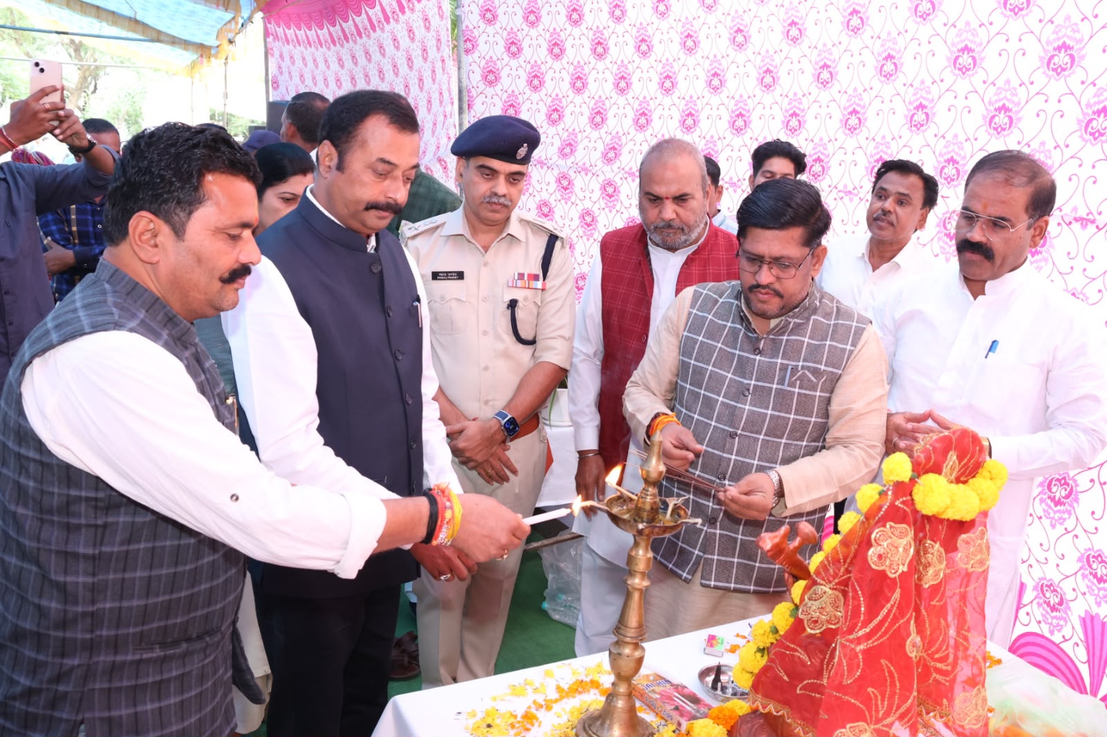 हर्राखेड़ा जनविश्वास शिविर में ग्रामीणों को मिले हितलाभ