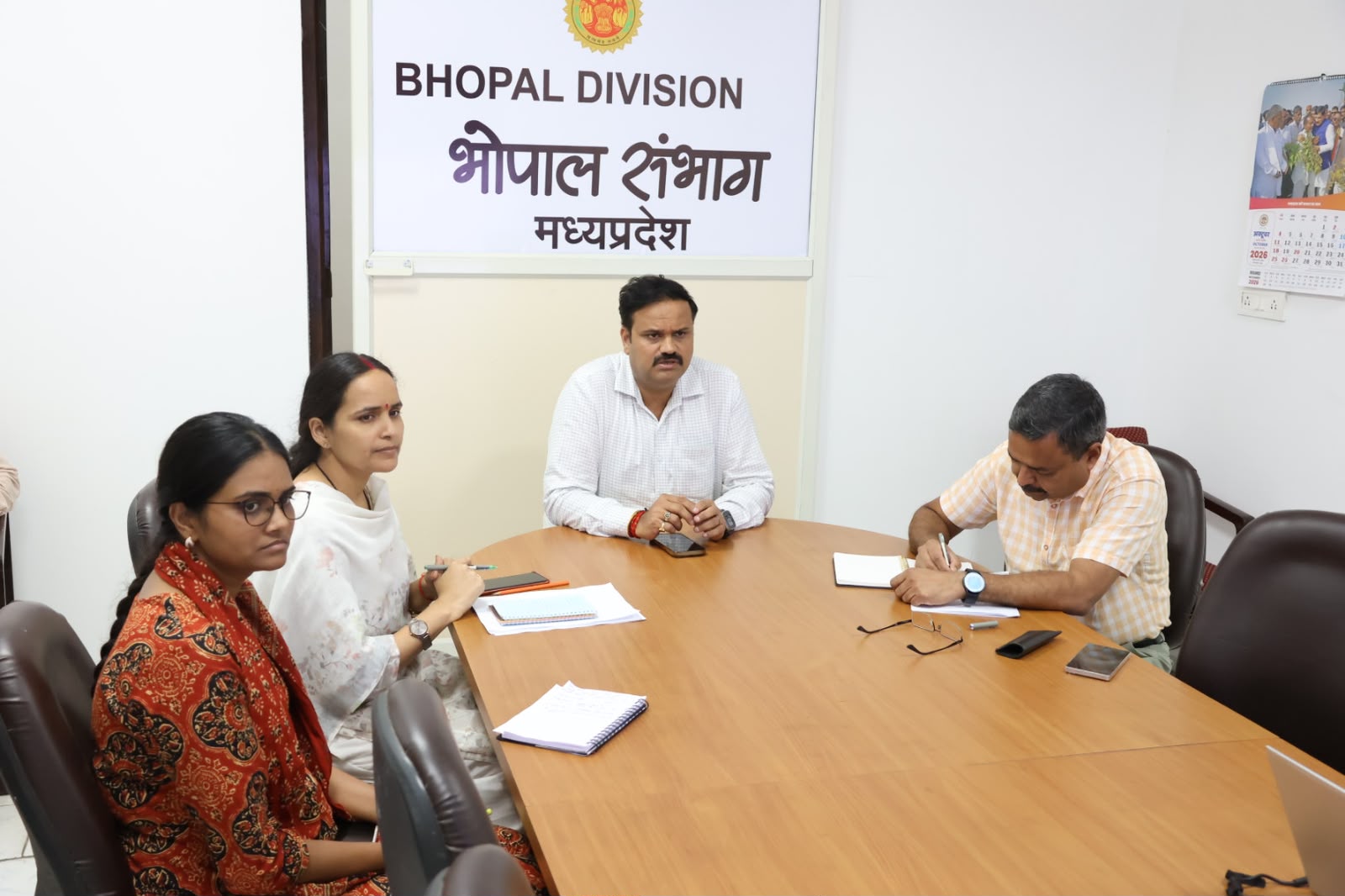 संभागायुक्त शर्मा ने राजस्व कार्यों की समीक्षा कर निर्देश दिए