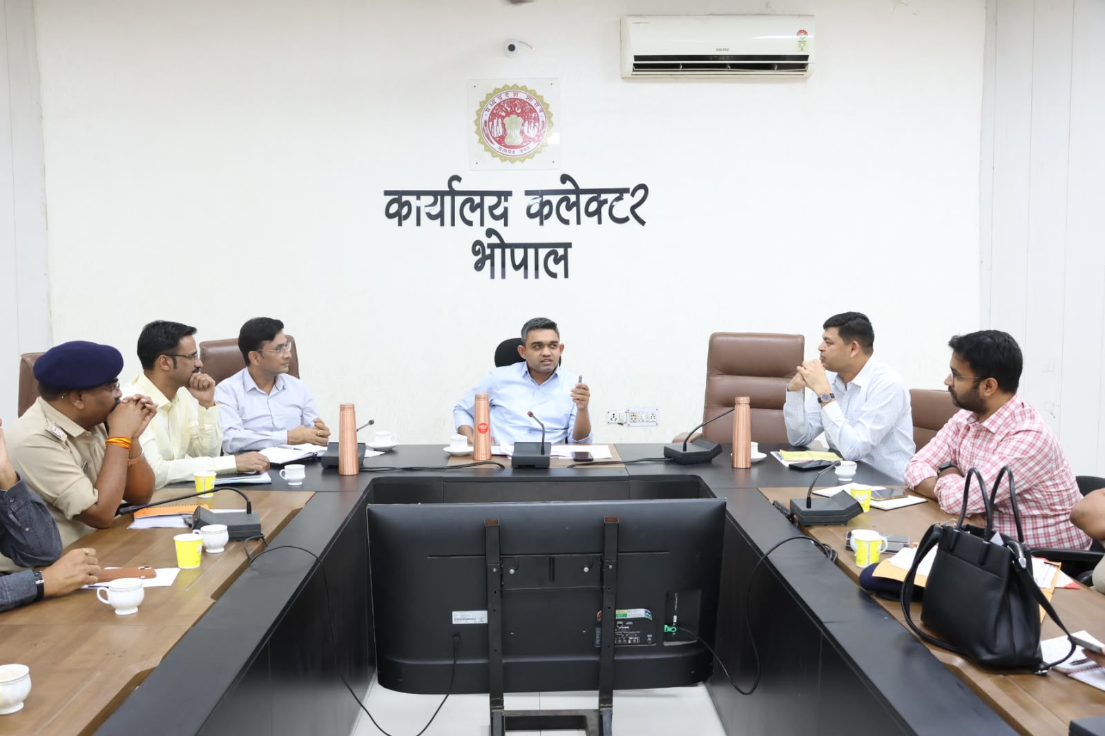 कलेक्टर मिश्रा ने नशामुक्ति अभियान तेज करने के निर्देश दिए
