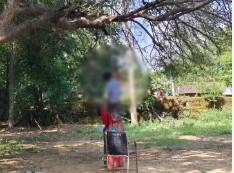 स्कूल में झूला झूलते समय बच्चे की मौत, दो निलंबित