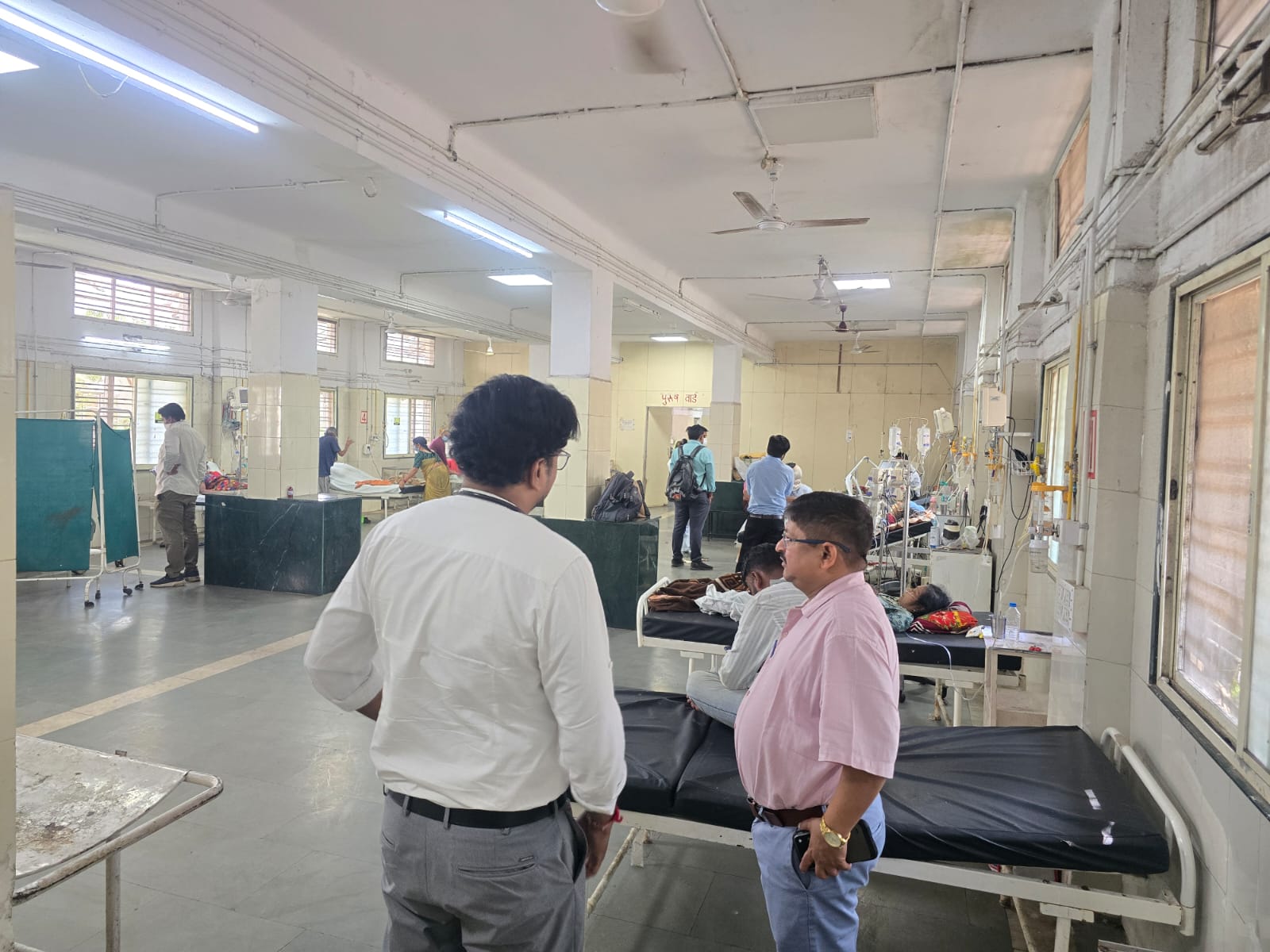 सीएमएचओ ने हमीदिया अस्पताल की चिकित्सा व्यवस्थाओं का निरीक्षण किया
