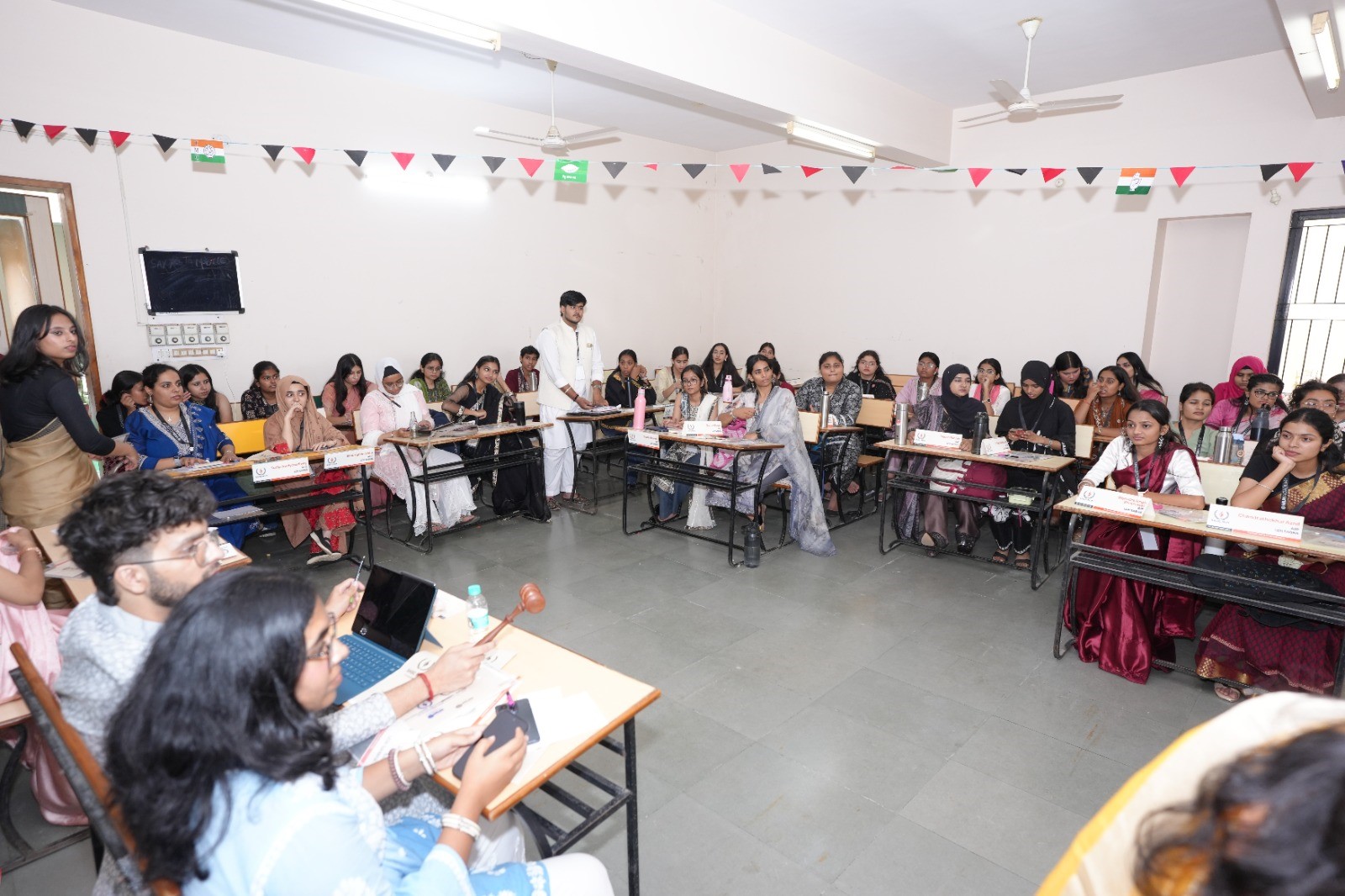 संत हिरदाराम गर्ल्स कॉलेज में एमयूएन का भव्य समापन