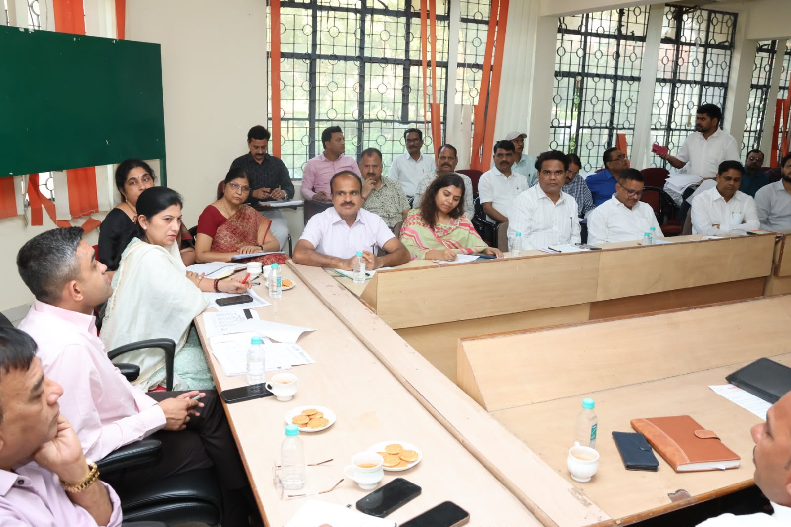 कलेक्टर ने किसानों की समस्याओं के त्वरित निराकरण के निर्देश दिए