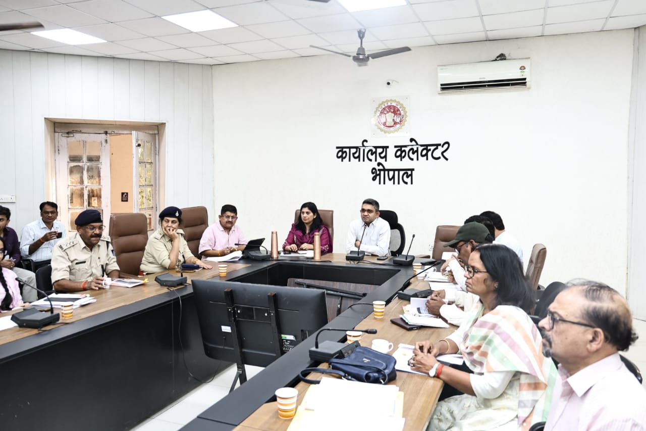 स्वास्थ्य एवं पोषण समिति बैठक में सेवाओं की समीक्षा हुई